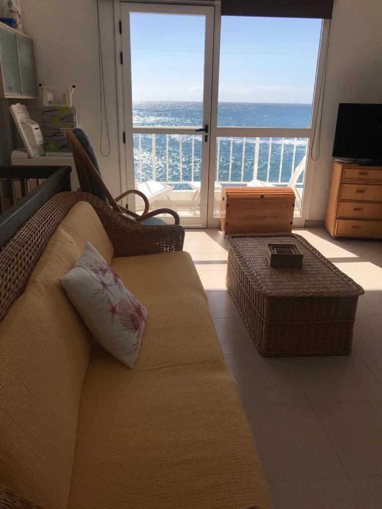 Vv Yelymar. Playa De Alojera Apartment Екстериор снимка